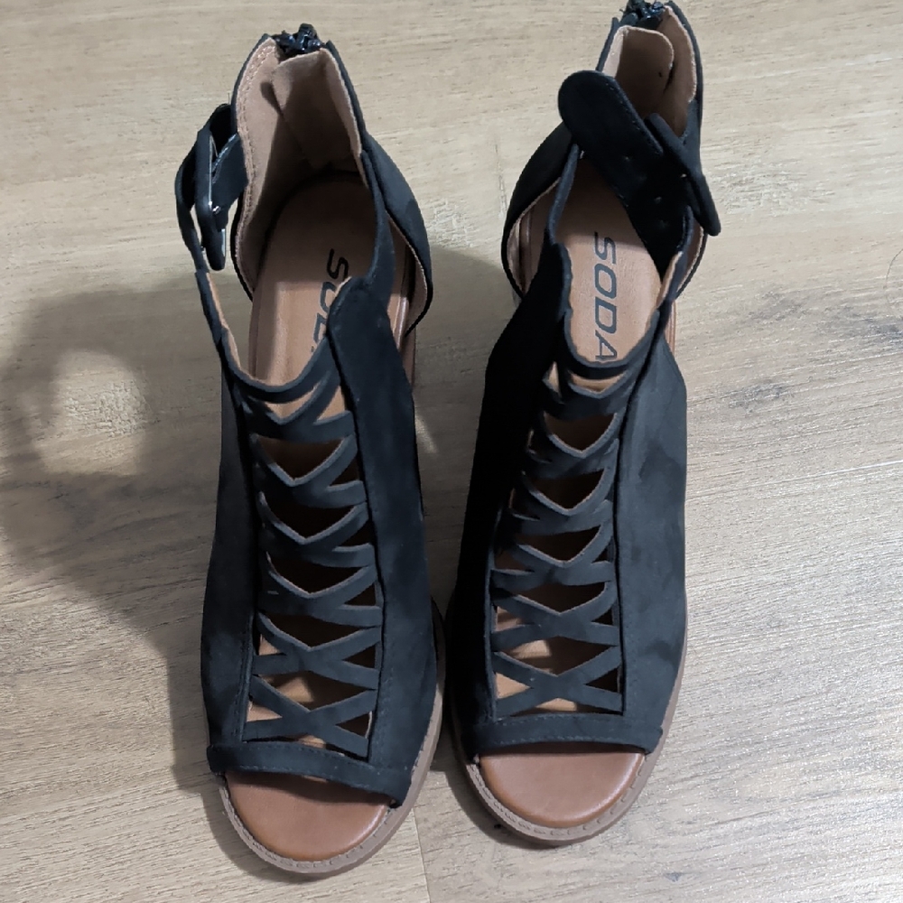 Soda Black Cutout Heels